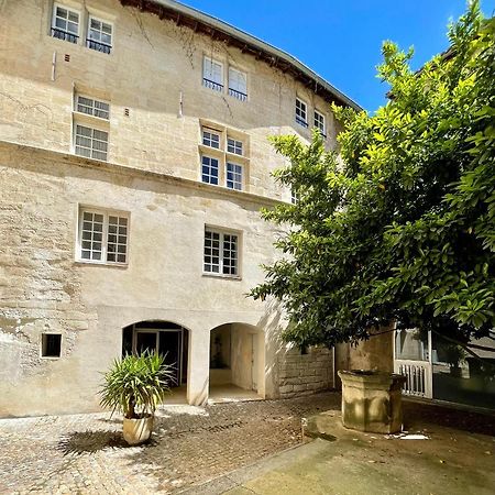 Appartement Aux Pieds Du Palais Des Papes. Αβινιόν Εξωτερικό φωτογραφία